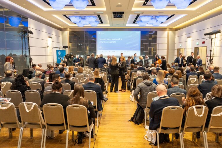 Forum Internazionale del commercio BASSA DEFINIZIONE-25