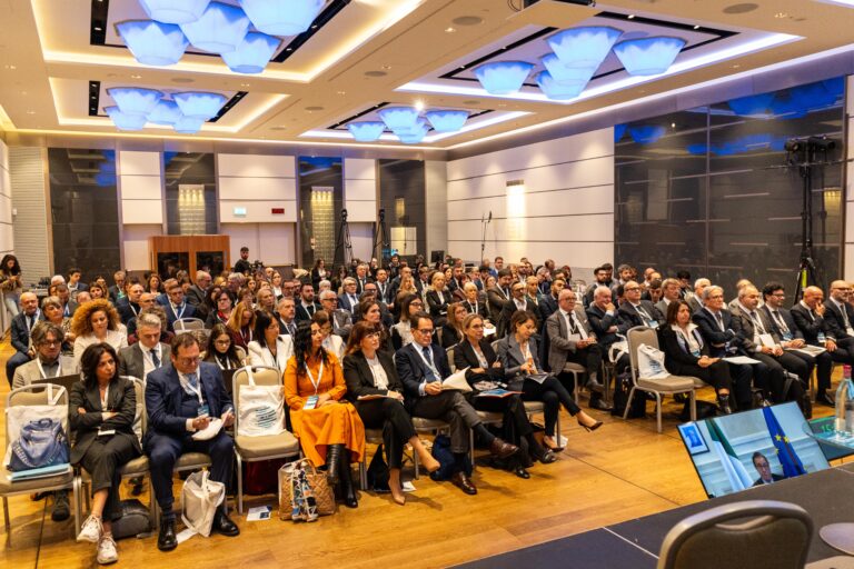 Forum Internazionale del commercio BASSA DEFINIZIONE-36